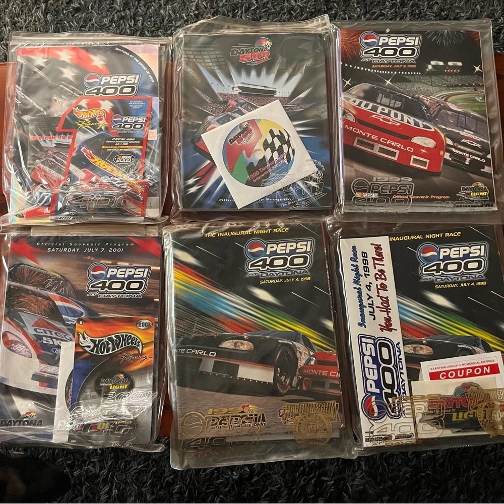 Lot of 90’s Early 00’s NASCAR Pepsi 400 Daytona 500 Race Programs.